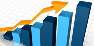 فرشاد مومنی: مسیر ارزی به مرحله فاجعهساز رسیده است