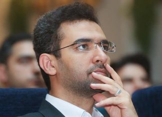 “اپراتور بیجا میکند اطلاعات مشتریان را در اختیار دیگران بگذارد”