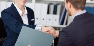 آداب مکالمه برای نشان دادن هوش و مسئولیتپذیری بیشتر