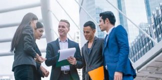 ۱۵ روش برای این که حین کار خسته و بیحال نباشید