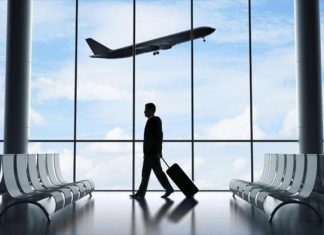 مشاور رئیس سازمان برنامه و بودجه:پول ندارید، سفر خارجی نروید