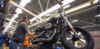 بوی بهبود از اوضاع جهان میشنوم