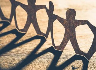 چرا مدیران باید وفاداری خود را به کارمندان ثابت کنند