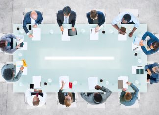 مزایا و معایب جلسات کاری/ چطور جلسات بهتری برگزار کنیم؟