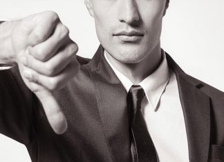 اشتباهاتی که باعث از دست دادن کارمندان شایسته میشود