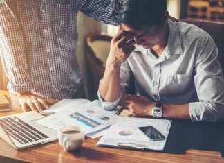 نقش شرکتها در مقابله با مشکلات سلامت روان کارمندان در محیط کار