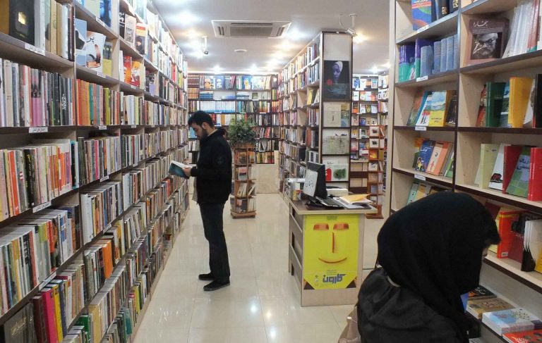 بازار کتاب؛ رقابت نویسندگان ایرانی و خارجی