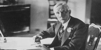 باورهای اولین میلیاردر آمریکایی در کسب و کار