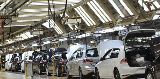 تحریم و لرزه بر اندام صنعت خودروی ایران