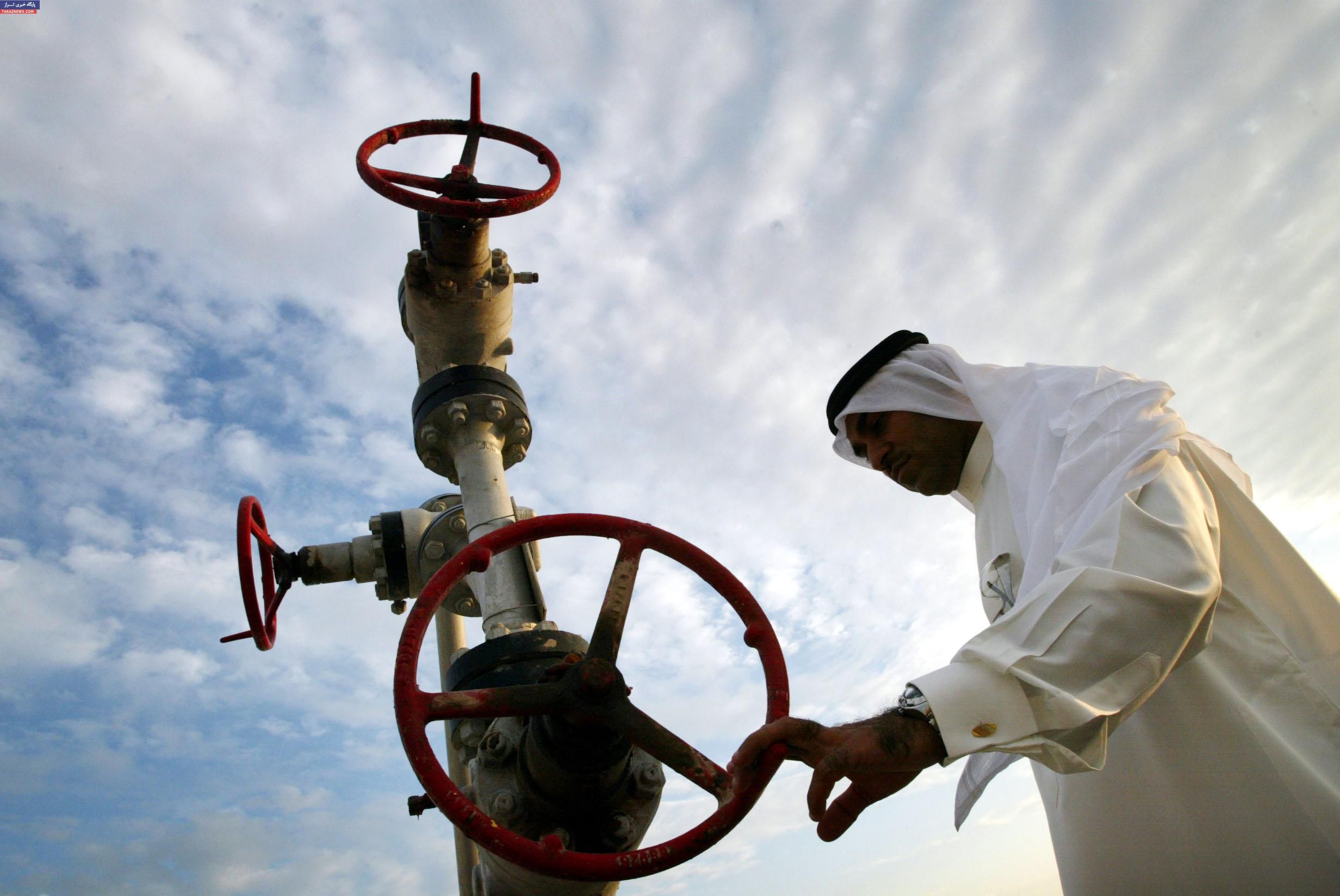Саудовская аравия производство. Нефтевышки Саудовская Аравия. Саудовская Аравия нефть. ОАЭ нефть. Нефтяной Шейх.