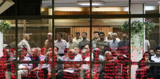 بورس نزدیک به ۱۱ هزار واحد سقوط کرد