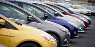 رییس اتحادیه نمایشگاهداران: کاهش قیمت خودرو ادامه مییابد