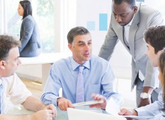 مهارت گوش دادن و عواملی که مانع گوشدادن میشوند