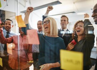 چه کار کنیم ریسک سرمایهگذاری کم شود؟ چه کار کنیم ریسک سرمایهگذاری کم شود؟