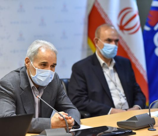 آمادگی وزارت نفت برای عرضه سهام پالایشگاهها هوشنگ فلاحتیان معاون وزیر نفت
