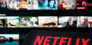 رسانه تعاملی یا VOD چیست و چه خدماتی برای کسبوکارها دارد؟ نتفلیکس