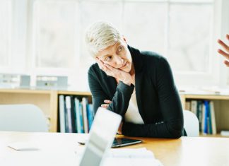 قصه کسب و کار: چرا کسبوکارهای خوب داستانهای خستهکننده میگویند؟ قصه گویی برند