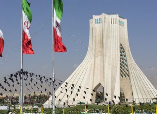 گزارش بانک جهانی از بهبود وضعیت اقتصاد ایران برج آزادی تهران