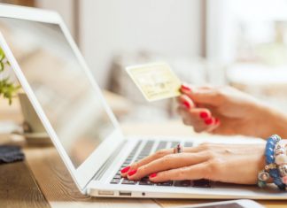 زنان مشتری اصلی فروشگاههای اینترنتی ایرانی در شبکههای اجتماعی زنان و کامپیوتر