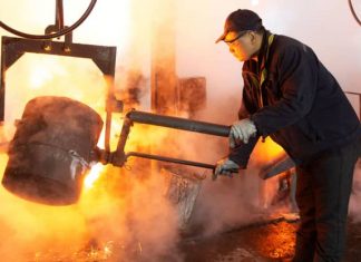 چین بازار مالیاش را به روی خارجیها باز میکند فولاد چین