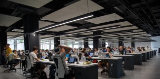 کسب وکار پس از کرونا: بازگشت به محل کار یا ادامه دورکاری؟ کسب وکار