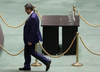 آینده اقتصاد پس از استیضاح آینده اقتصاد پس از استیضاح